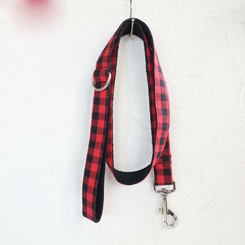 Collier et laisse pour chien tartan rouge et noir – photo 2 – Frippin'Dealz