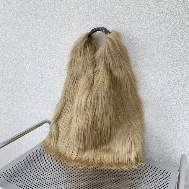 Grand sac porté épaule fausse fourrure moelleux 12 couleurs 18