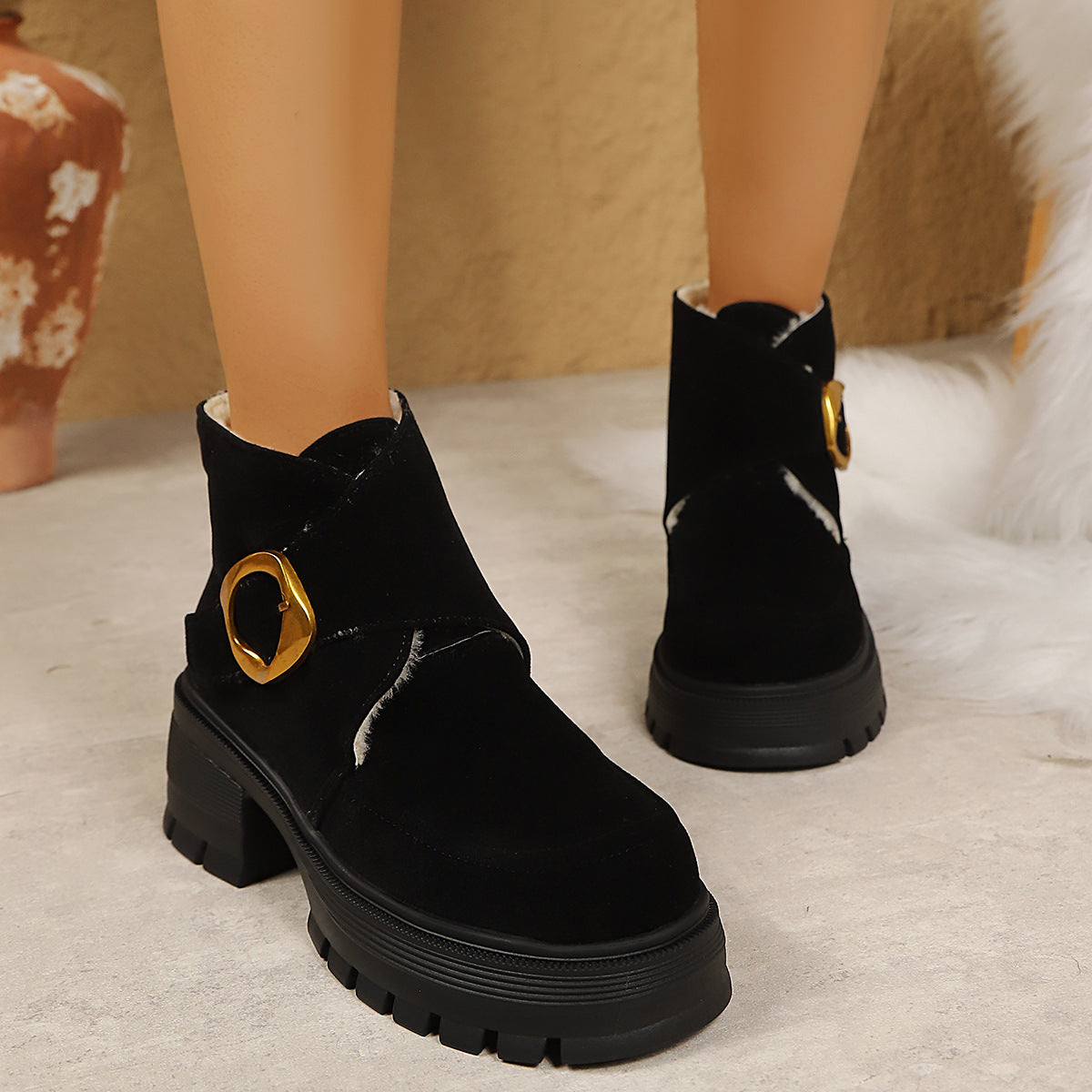 Bottes hautes femme aspect daim talon épais – photo 3 – Frippin'Dealz