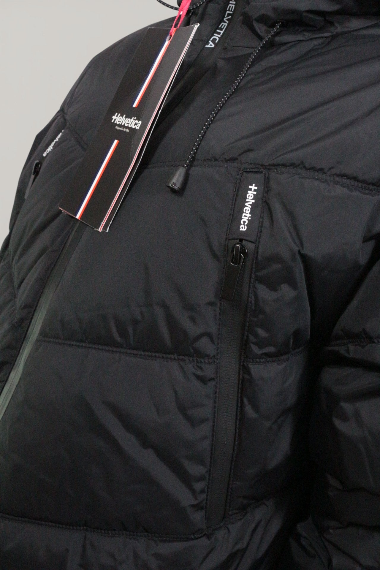 Helvetica – Langer Daunenmantel – Schwarz 11