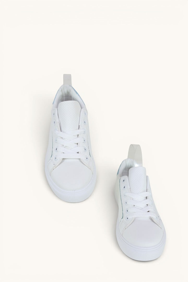 Baskets blanches simili cuir détails paillettes bleu ciel taille 38