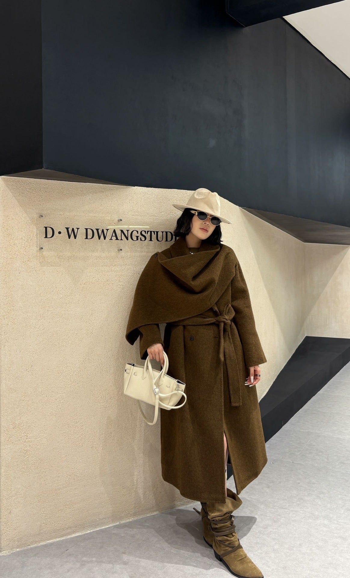 Manteau mi-long en lainage double face – photo 3 – Frippin'Dealz