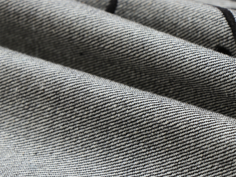Jean sabre pour homme, ceinture à empiècements, broderie cursive et poches contrastées 19
