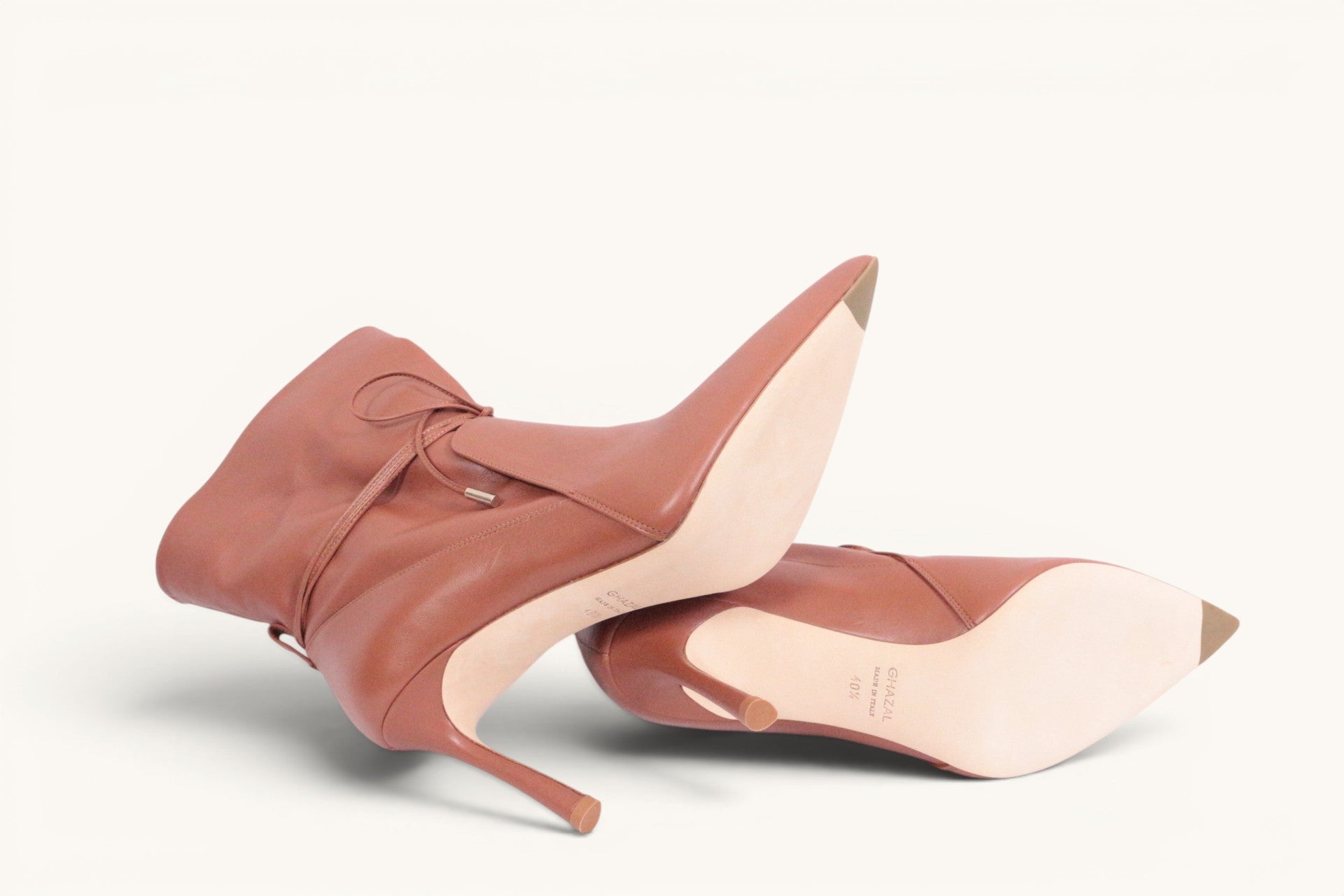 Bottines Ghazal Paris cuir marron souple avec liens à nouer - Neuves 28