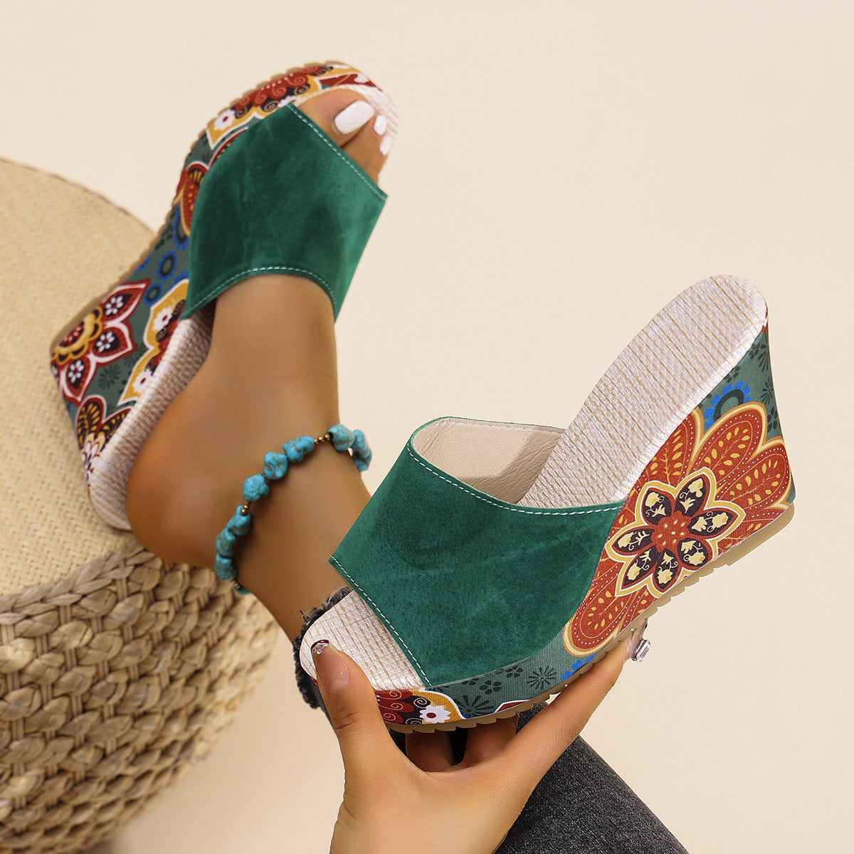 Sandales compensées à brides – photo 8 – Frippin'Dealz