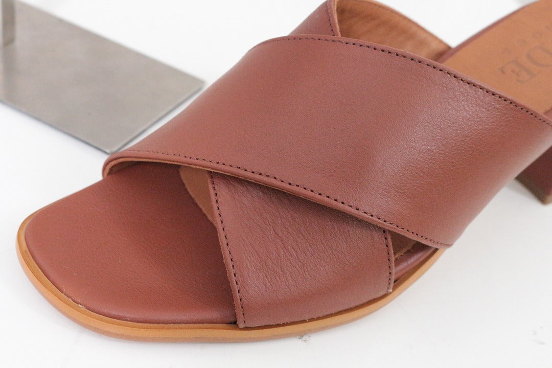 Mules à talons en cuir marron Nude Shoes T40 2