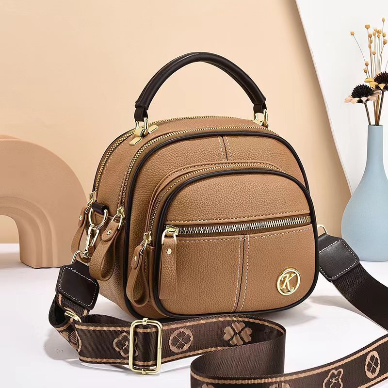 Sac cabas simili cuir grand format – photo 4 – Frippin'Dealz