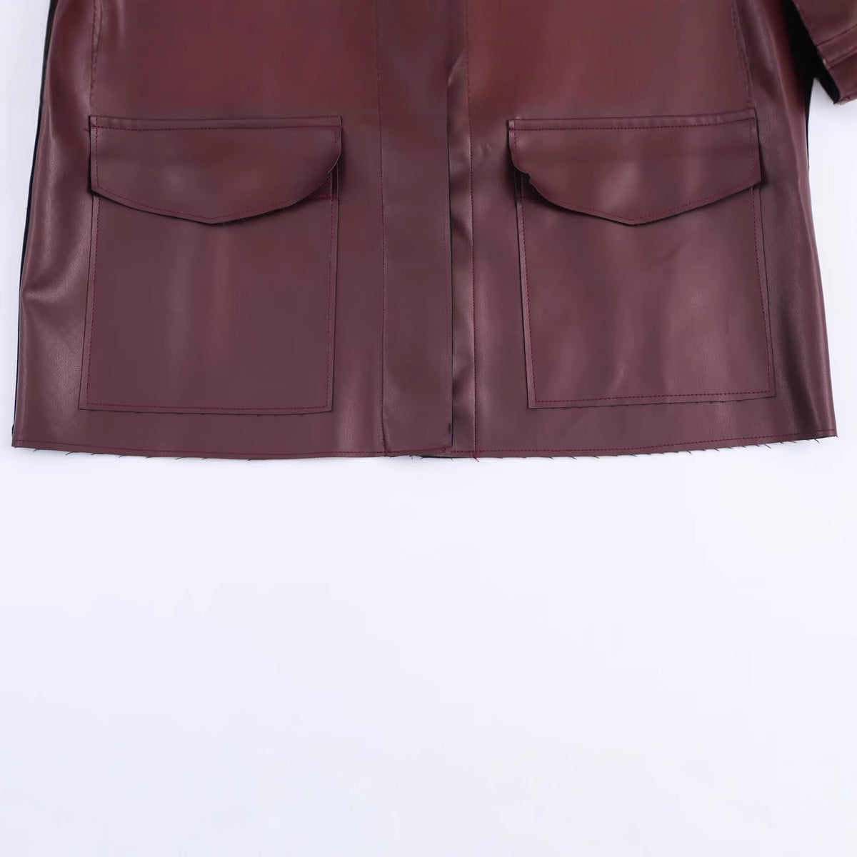 Veste courte en simili cuir bordeaux – photo 4 – Frippin'Dealz