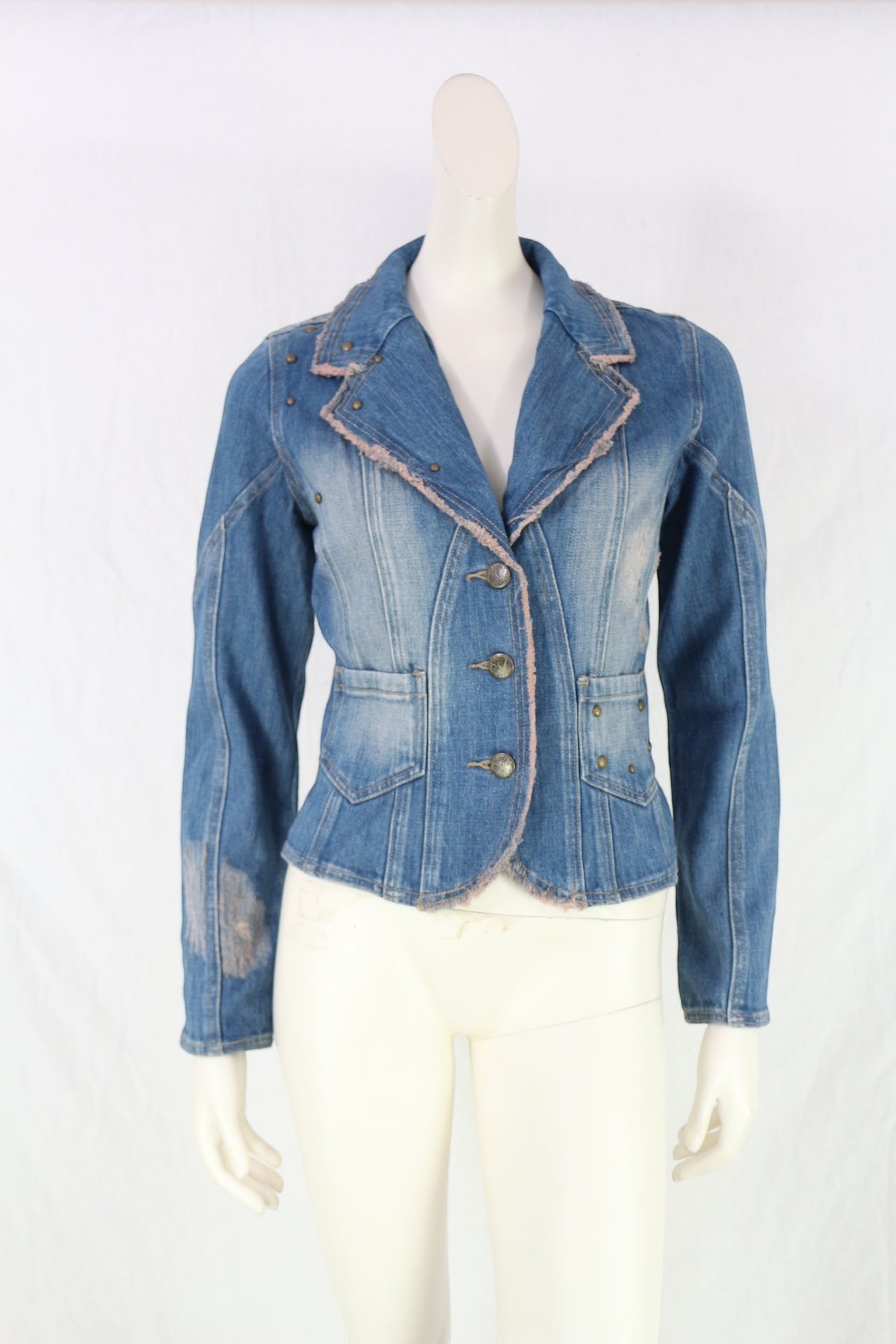 Veste Jean Femme Y2K McBling Brodée Cloutée Coupe Cintrée Denim Destroy 2