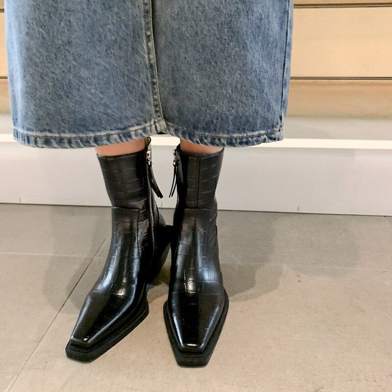 Bottines cuir talon épais bout carré zip latéral rétro femme – photo 54 – Frippin'Dealz