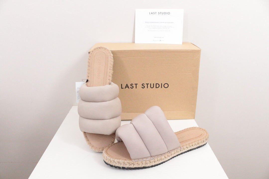 Mules plates Last Studio en cuir beige taupe 41 neuves 4
