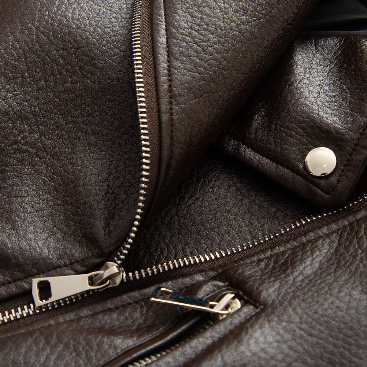Veste de motard courte simili cuir col rabattu zip femme – photo 12 – Frippin'Dealz