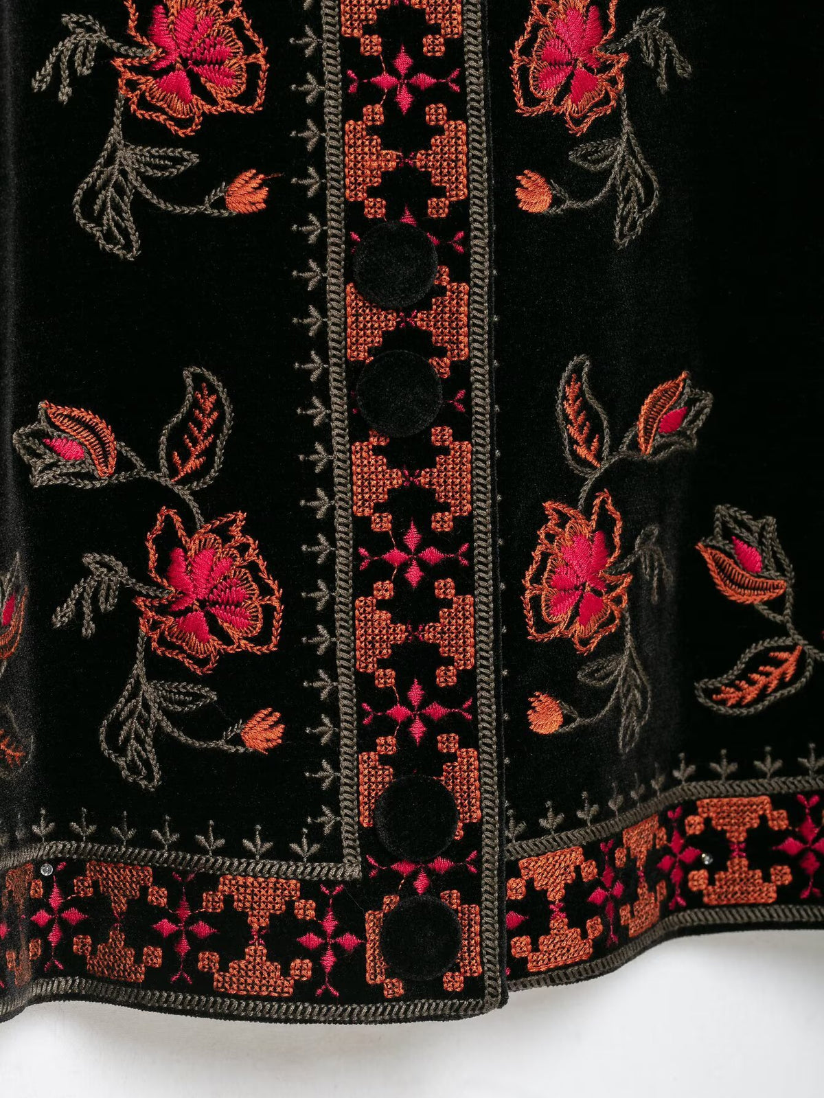 Veste courte col montant brodée femme – photo 13 – Frippin'Dealz