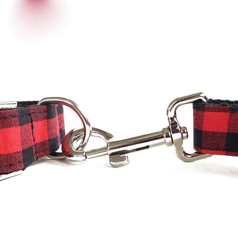 Collier et laisse pour chien tartan rouge et noir – photo 5 – Frippin'Dealz