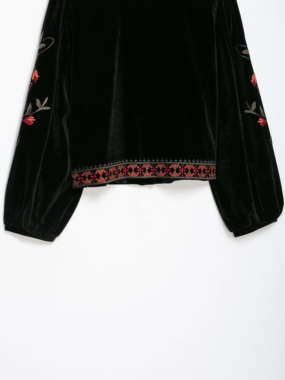Veste courte col montant brodée femme – photo 16 – Frippin'Dealz