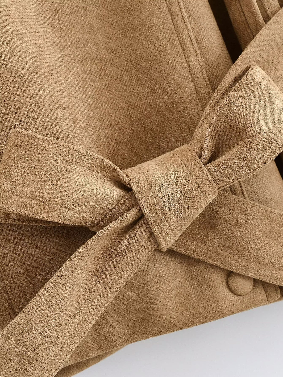 Veste courte effet daim col montant boutonnage simple poches femme – photo 15 – Frippin'Dealz