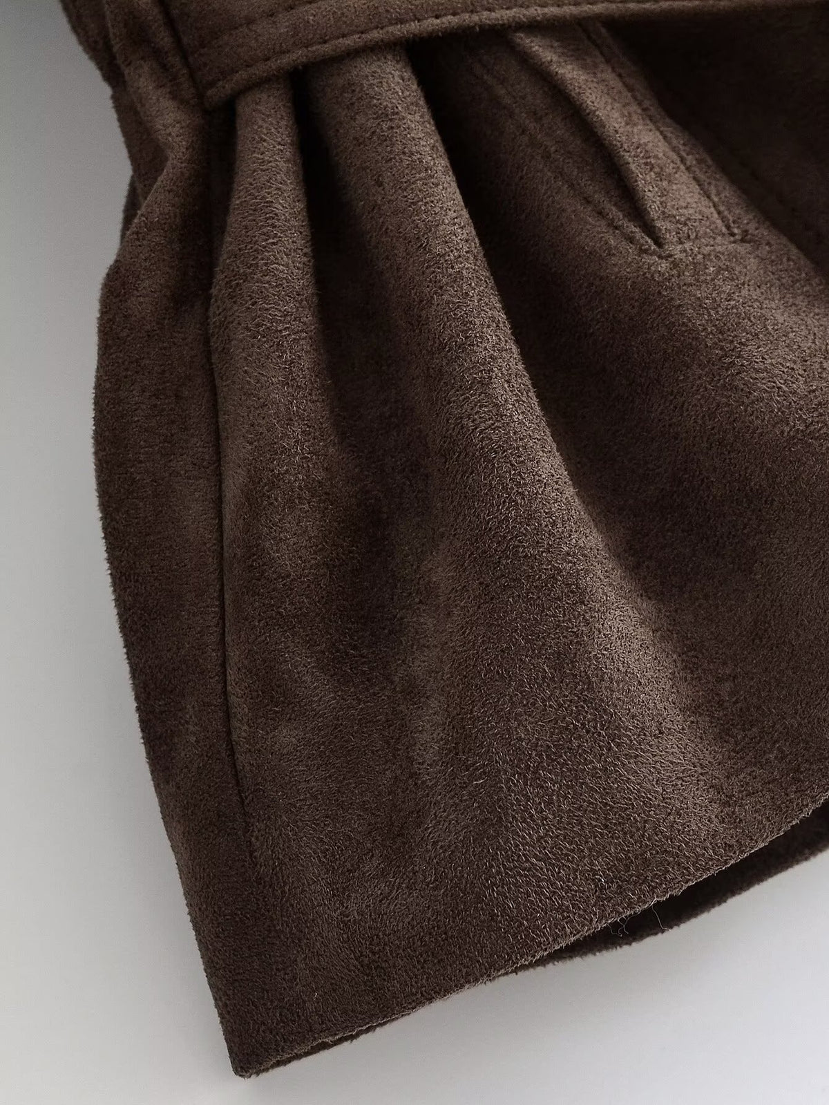 Veste courte effet daim col montant boutonnage simple poches femme – photo 26 – Frippin'Dealz