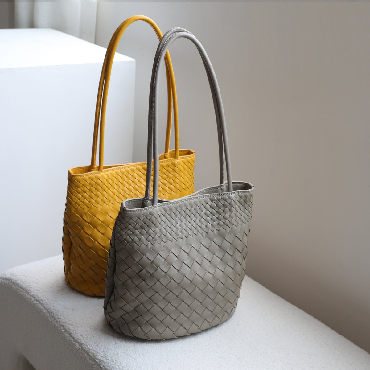 Sac seau tressé en cuir de mouton – photo 2 – Frippin'Dealz