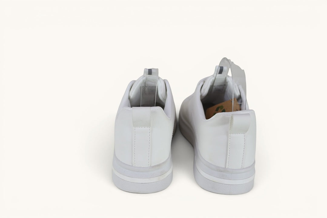 Baskets blanches Axim simili cuir taille 39 5