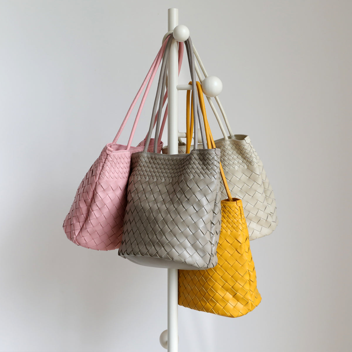 Sac seau tressé en cuir de mouton – photo 4 – Frippin'Dealz