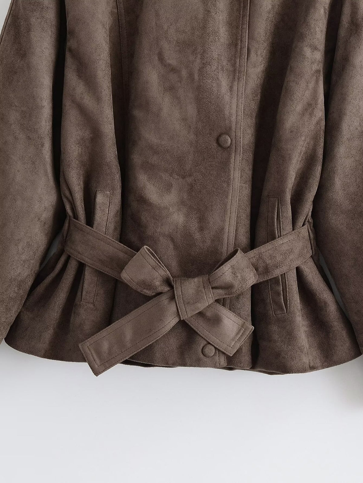 Veste courte effet daim col montant boutonnage simple poches femme – photo 25 – Frippin'Dealz