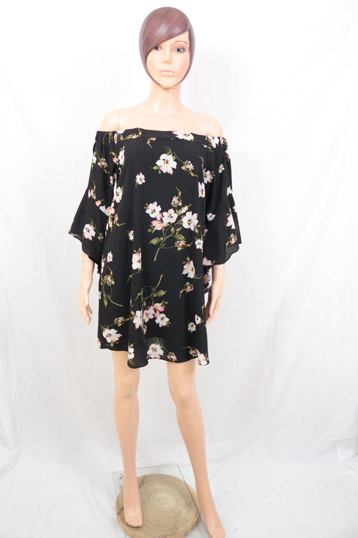 Robe courte Bisou's Project noire à fleurs col bateau S/m 4