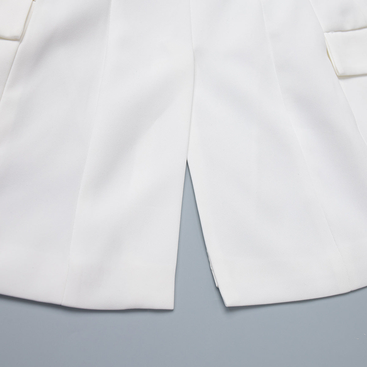 Blazer femme cintré col V – photo 29 – Frippin'Dealz