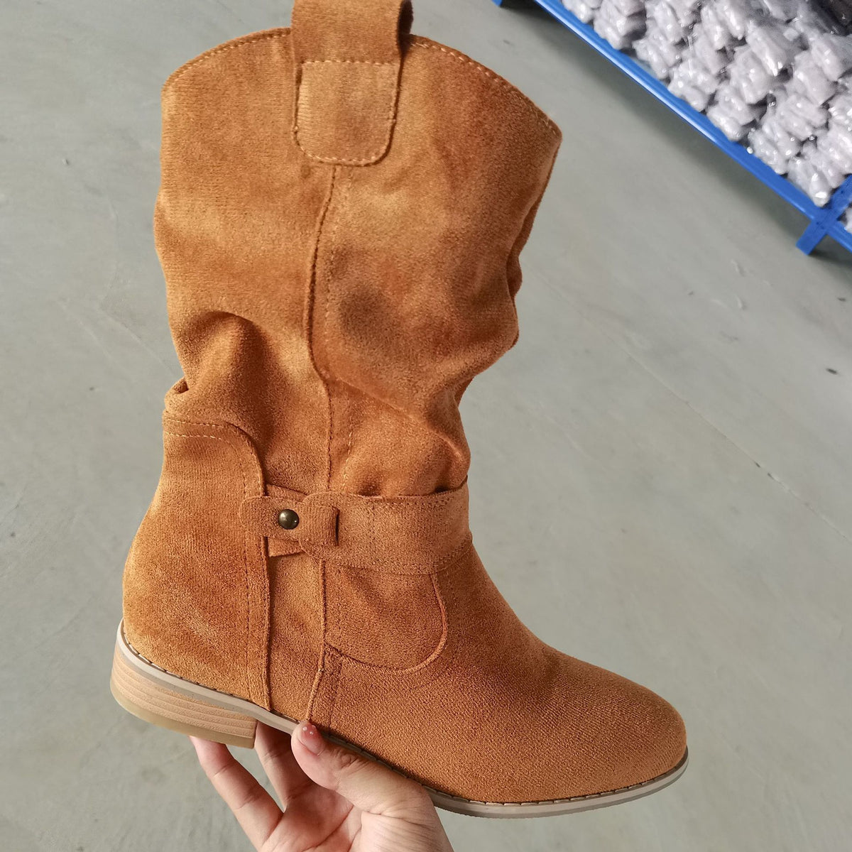 Bottines plissées talon plat aspect daim – photo 6 – Frippin'Dealz