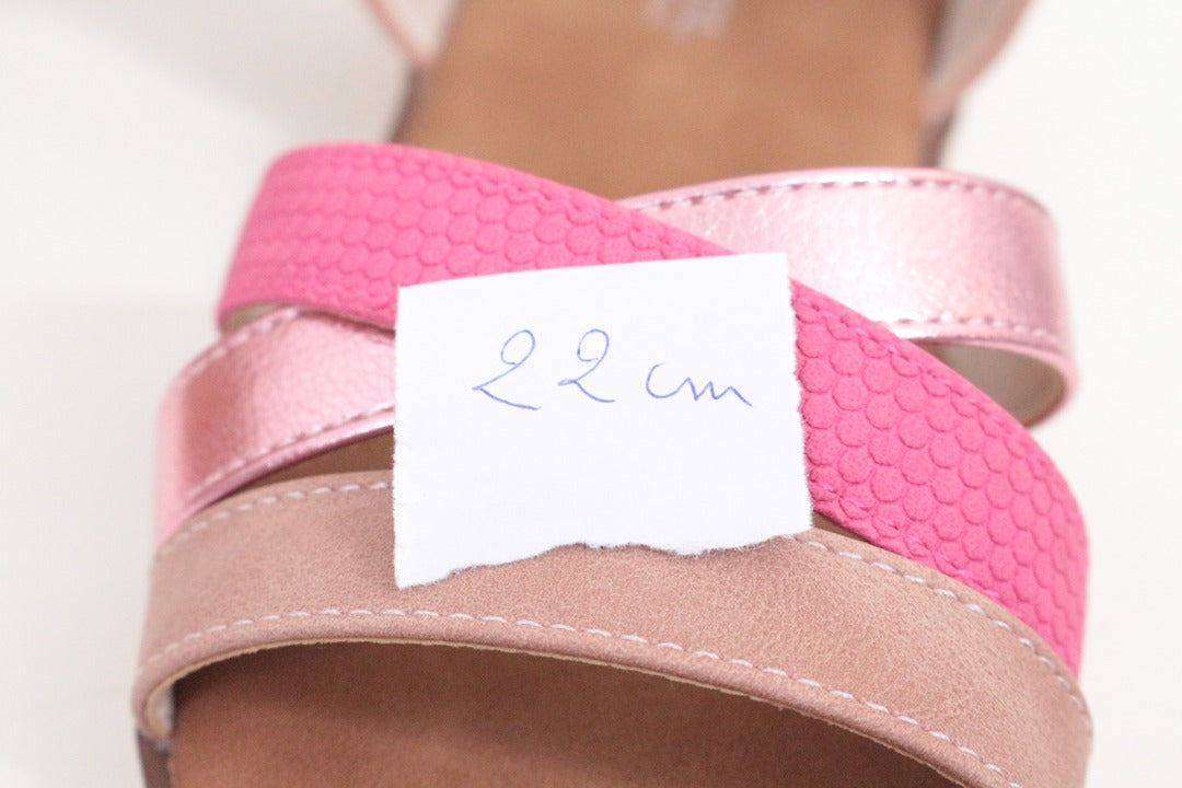 Sandales filles Bristol rose métallique neuves 34 9