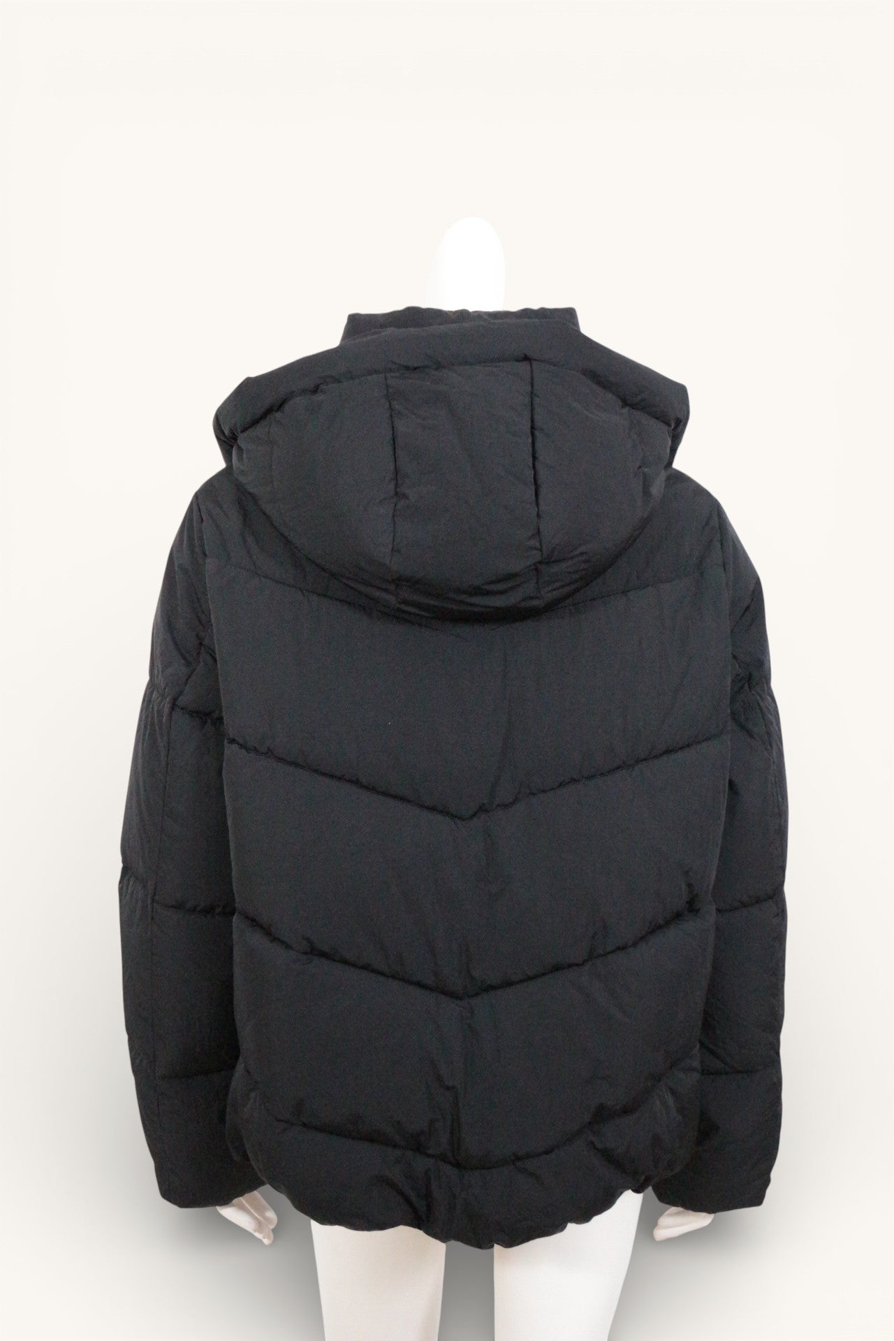 Calvin Klein – Piumino corto – Poliestere riciclato – Nero