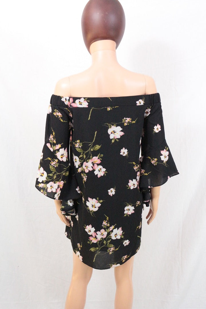Robe courte Bisou's Project noire à fleurs col bateau S/m 8