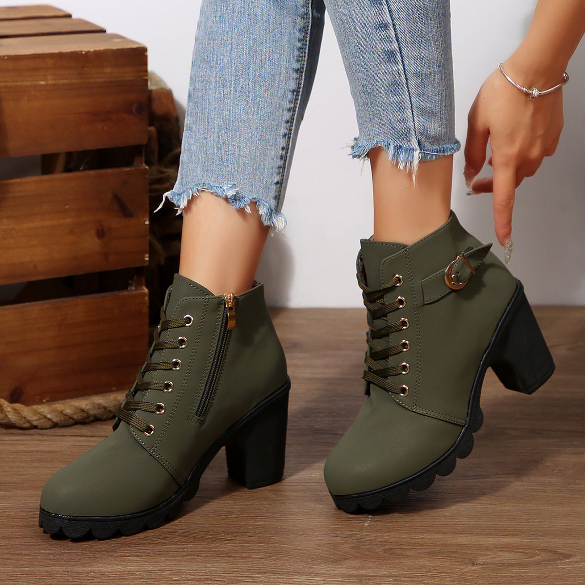 Bottines à lacets talon épais – photo 9 – Frippin'Dealz