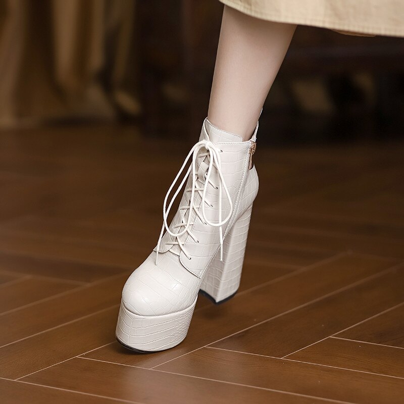 Bottines cuir talon haut plateforme lacets croisés femme – photo 45 – Frippin'Dealz