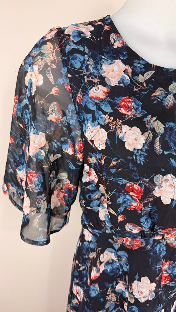 Robe fleurie bleu marine Cubus polyester 36 très bon état 3