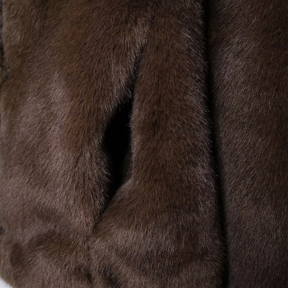 Manteau fausse fourrure vison doré – photo 6 – Frippin'Dealz