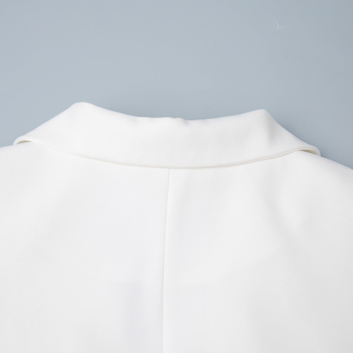 Blazer femme cintré col V – photo 26 – Frippin'Dealz
