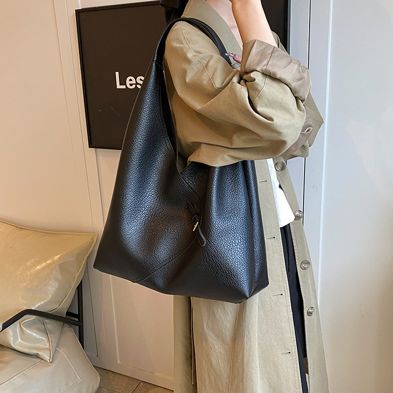 Grand sac porté épaule simili cuir – photo 3 – Frippin'Dealz