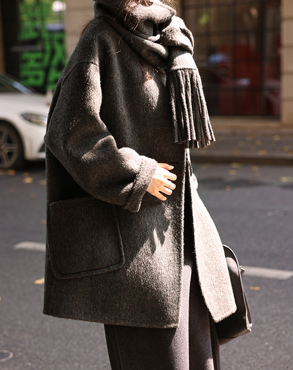 Manteau long laine col écharpe double boutonnage femme – photo 4 – Frippin'Dealz