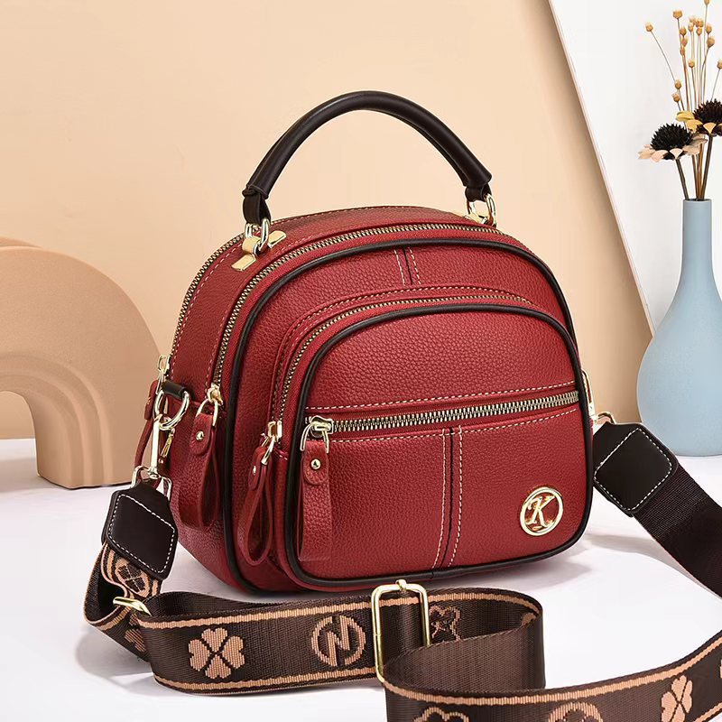 Sac cabas simili cuir grand format – photo 2 – Frippin'Dealz