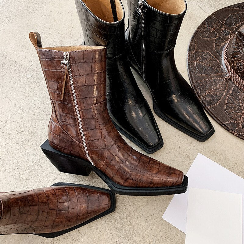 Bottines cuir talon épais bout carré zip latéral rétro femme – photo 40 – Frippin'Dealz