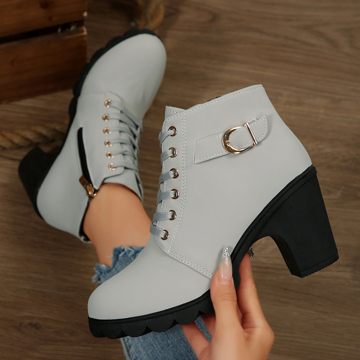 Bottines à lacets talon épais – photo 2 – Frippin'Dealz
