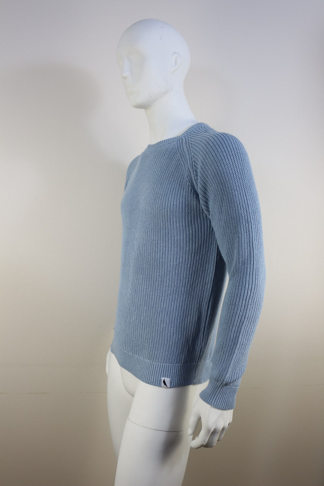 Étiquette cartonnée 100 % coton du pull Peregrine bleu ciel – Frippin'Dealz