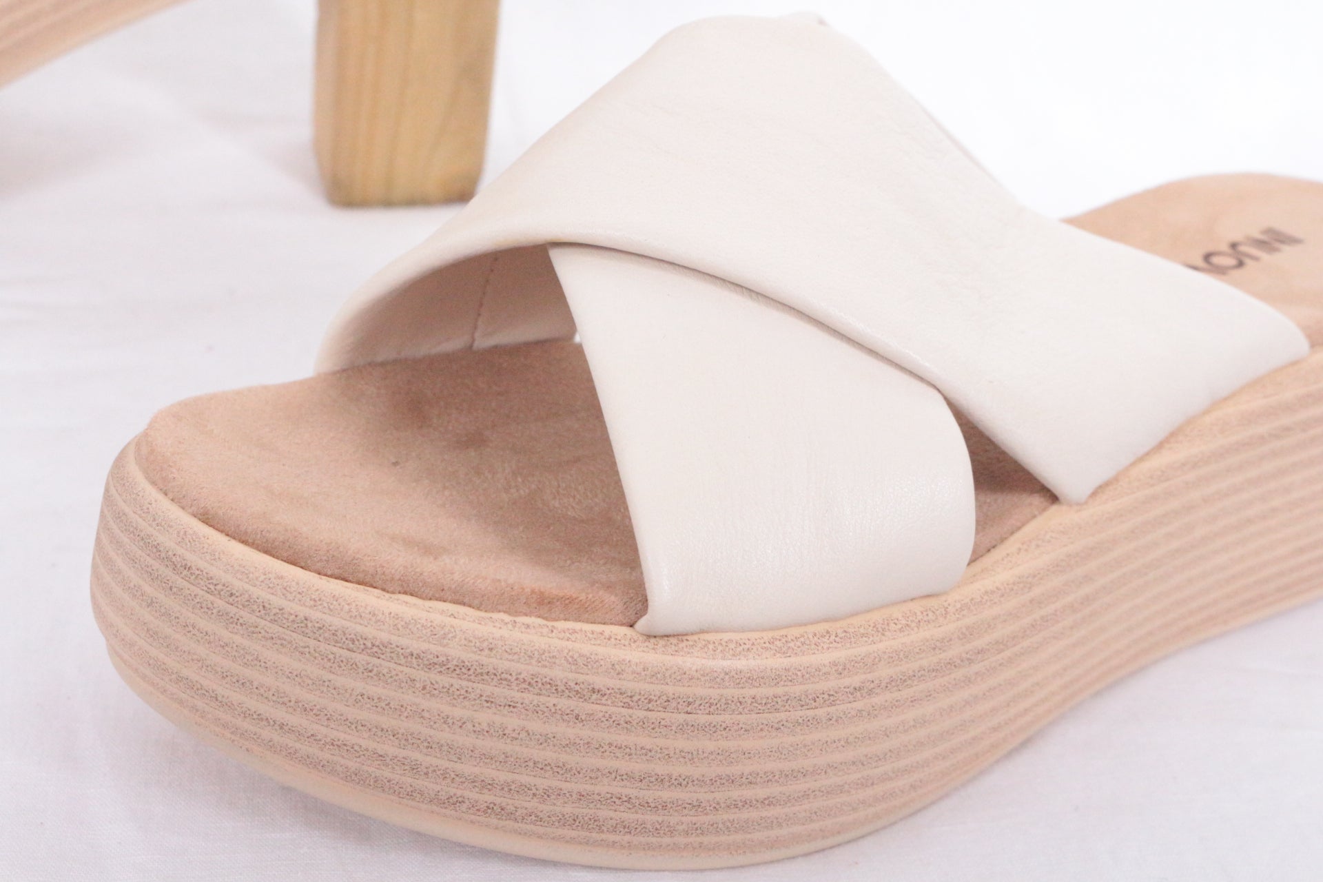 Inuovo – Pantoletten – Leder – Creme 3
