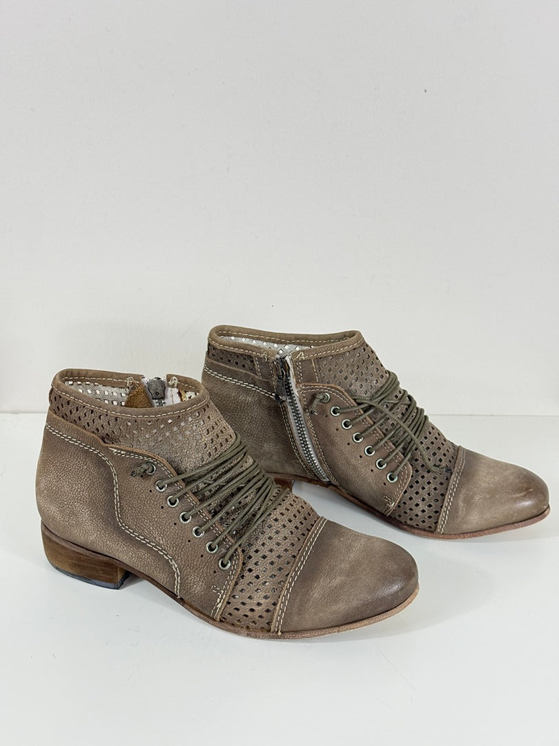 Boots Eva Gatti cuir taupe ajouré boho chic 38 2