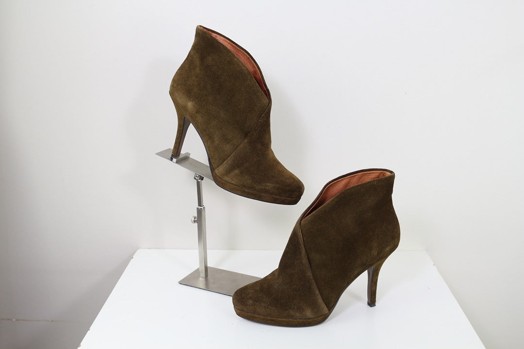 Bottines talons Lola Cruz daim kaki vert 38 vintage chic