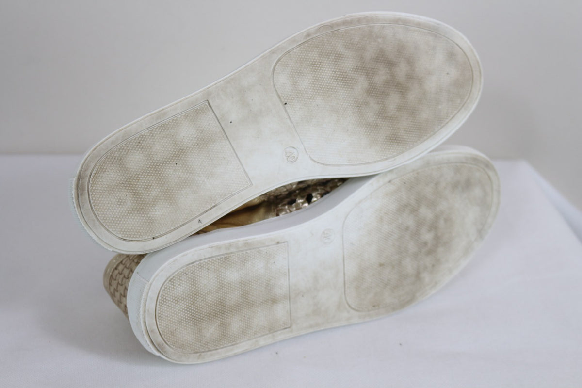 Semelles extérieures des baskets Bocage pointure 40, salies par l'usage – Frippin'Dealz