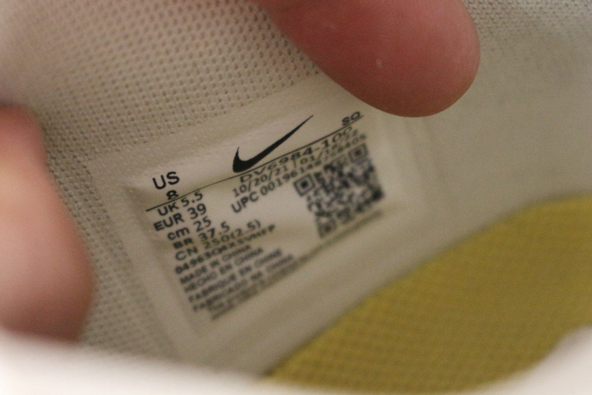 Étiquette de taille Nike Air Force 1 Fontanka EUR 39 référence DV6984-100 – Frippin'Dealz