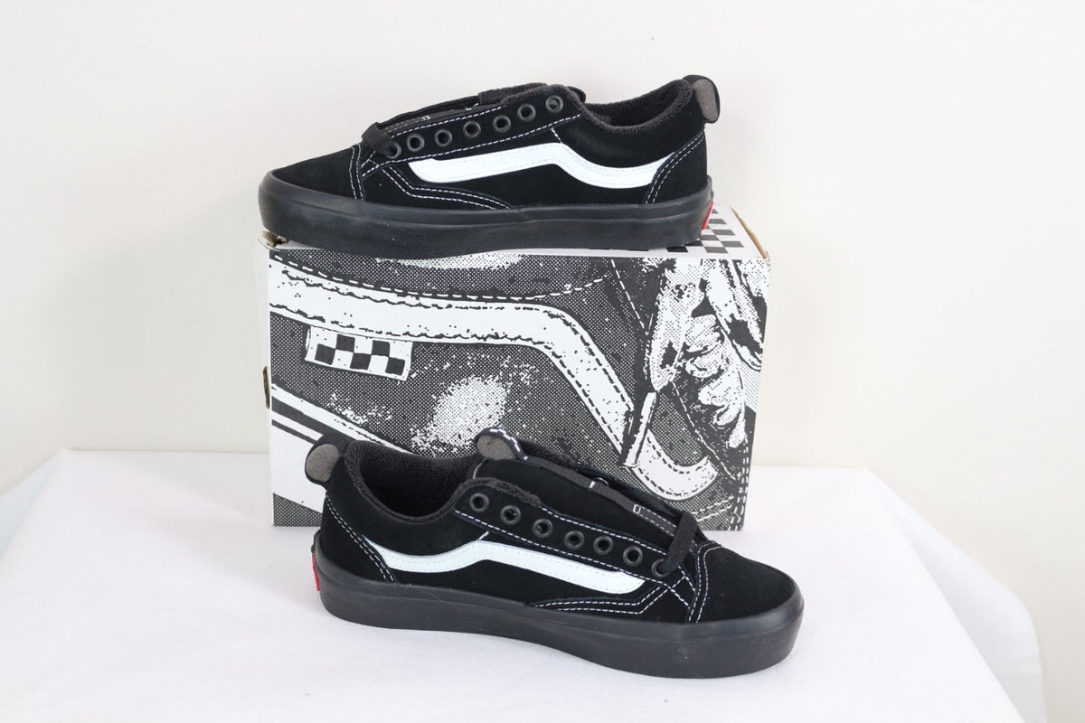 Baskets Vans Skate Old Skool 36+ noires avec bande blanche, posées sur leur boîte d'origine – Frippin'Dealz