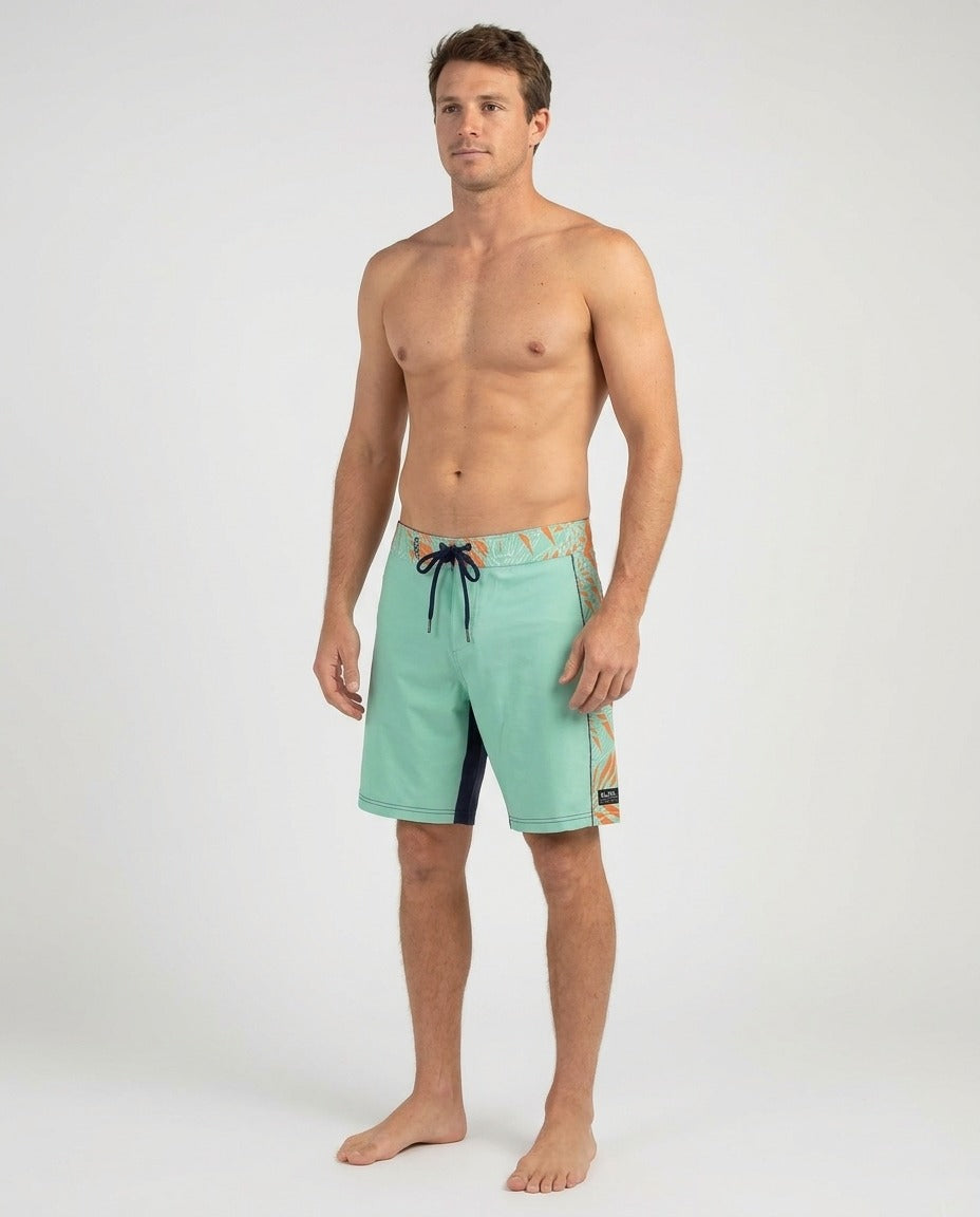 Salt Life Boardshort SLX-QD motif palmes vert menthe 32 porté – photo générée par IA