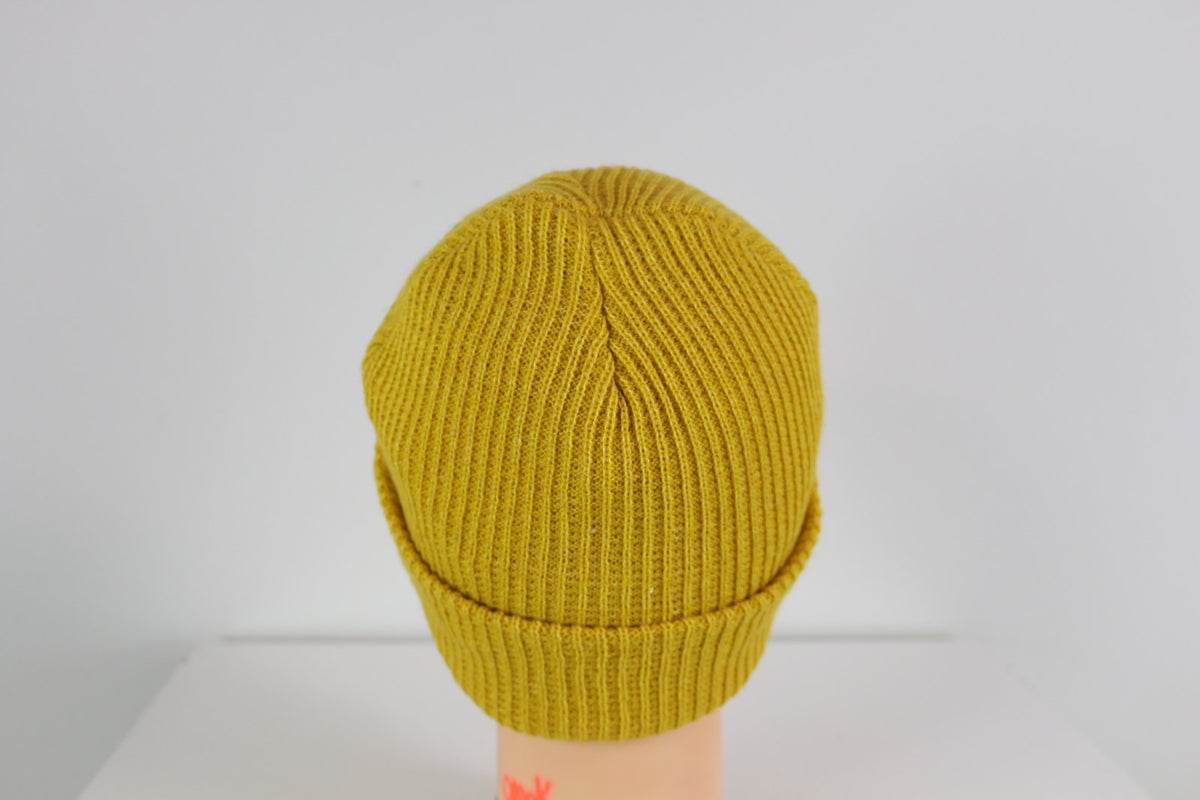 Bonnet Eva&Co jaune moutarde en maille côtelée, vue de dos – Frippin'Dealz